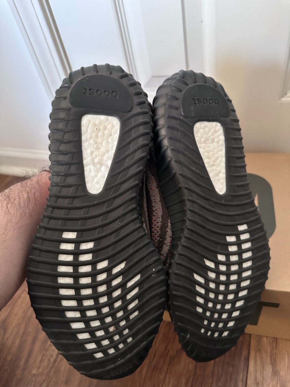 adidas Yeezy Boost 350 V2 Brown/Black Box Label - Picture 2 of 3